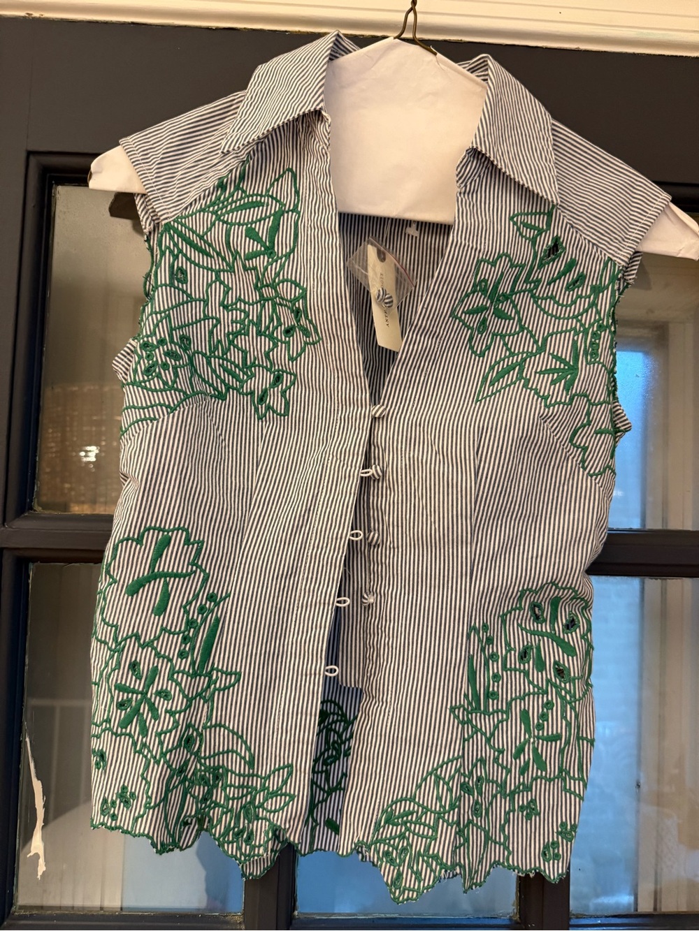 Anthropologie Navy & White Striped Sleeveless Button Top  Green Embroidery XXS